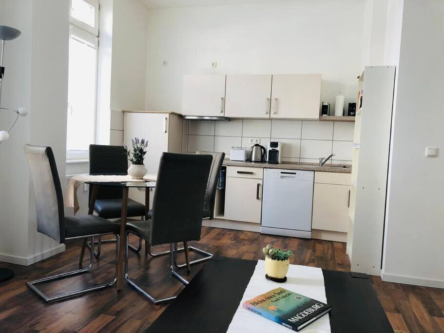 Akk1 - Apartment Im Zentrum Vollausstattung Balkon Magdeburg Kültér fotó