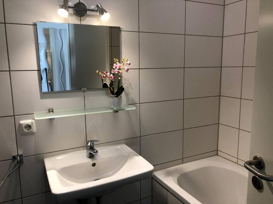 Akk1 - Apartment Im Zentrum Vollausstattung Balkon Magdeburg Kültér fotó